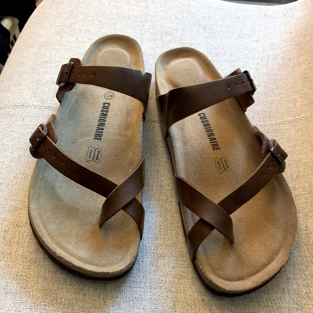 NEW CUSHIONAIRE Women's Luna Cork footbed Sandal